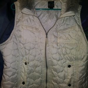EUC Women's 2x puffer vest